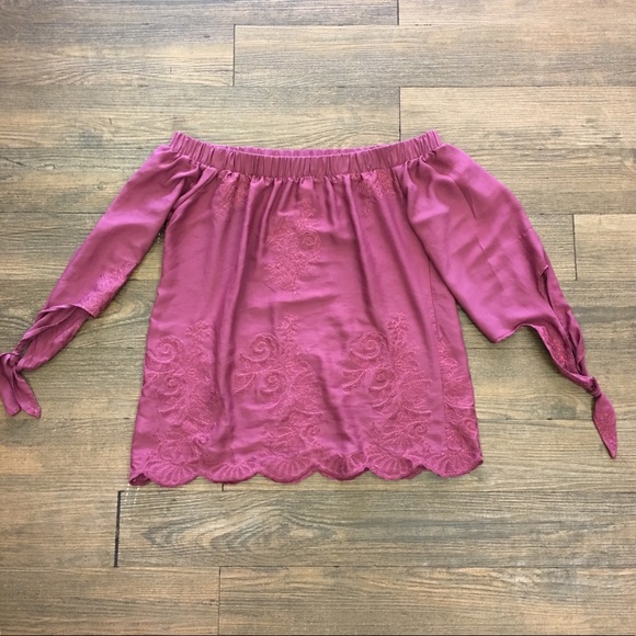 XHILARATION TOP - Picture 2 of 3